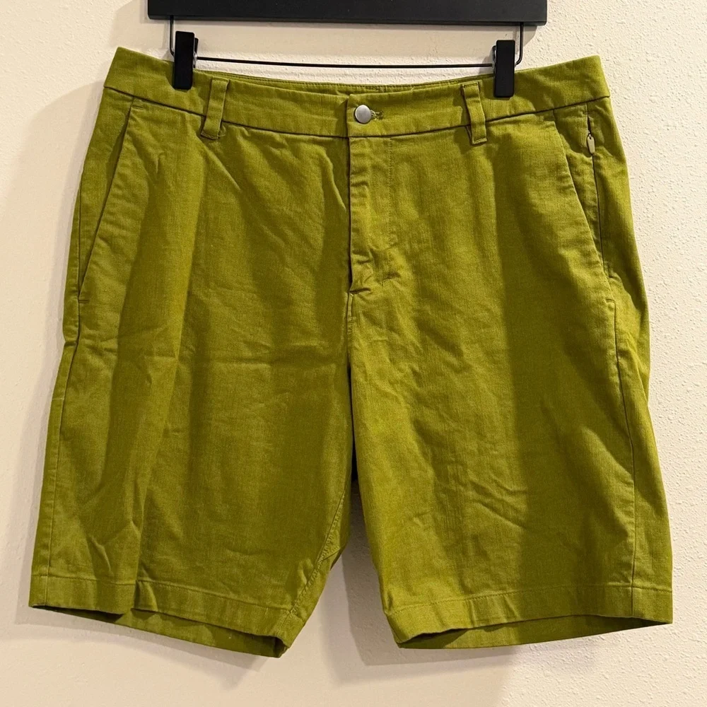 Lululemon Size 34 Juniper Green Commission Classic-Fit Short 9